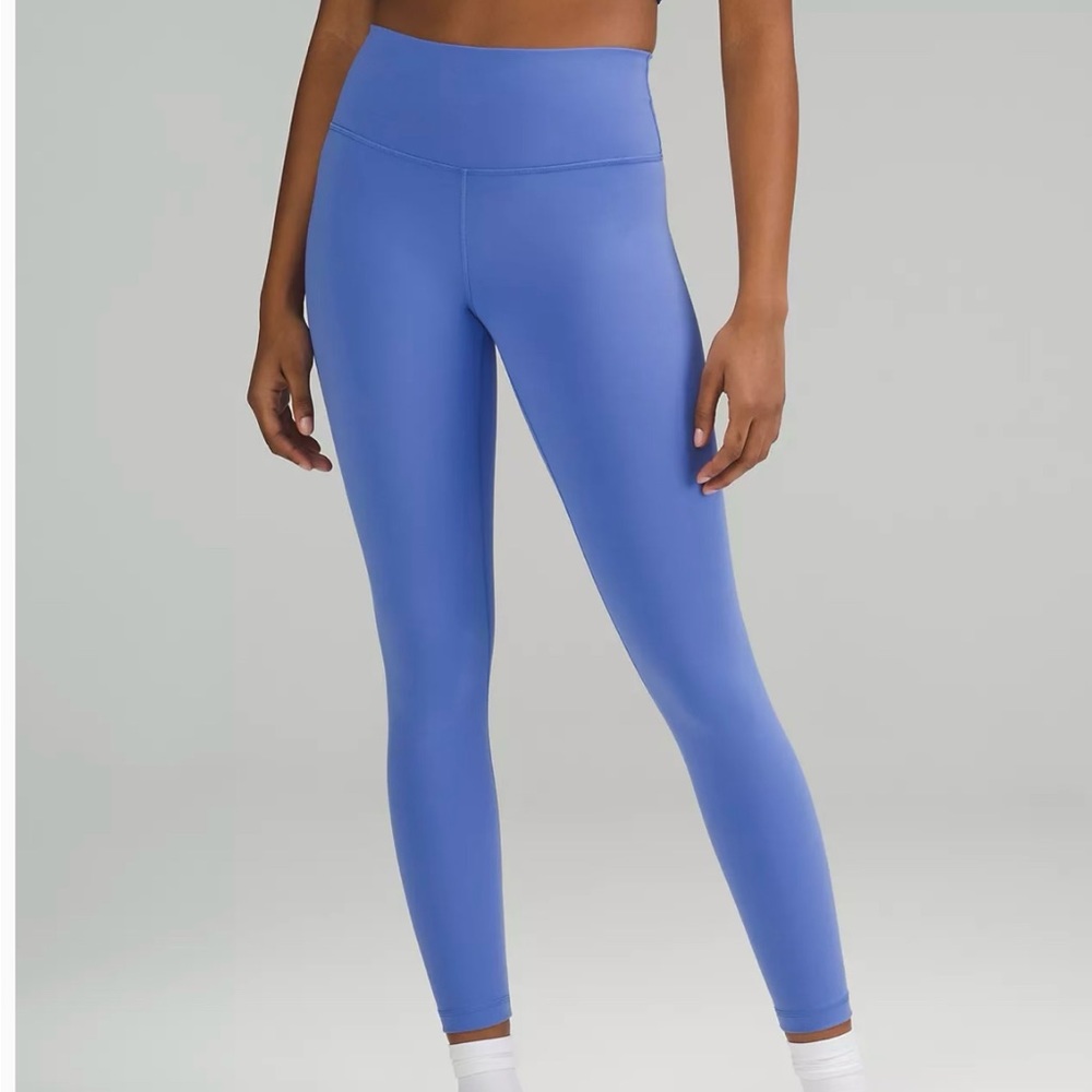 Like New LuluLemon Wunder train HR size 8.